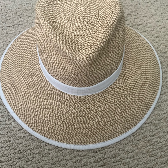 Eric Javits Suncrest Visor Peanut White main image 9